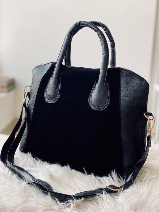 Casual Black Handbag with a strap